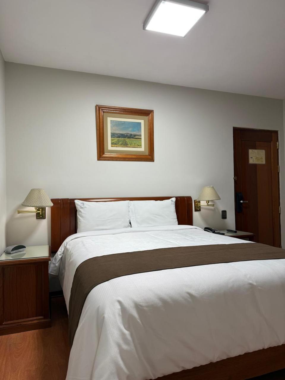 Gran Hotel Continental Cajamarca Bagian luar foto
