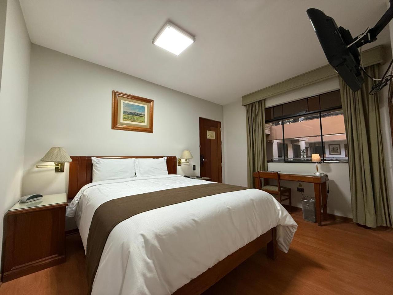 Gran Hotel Continental Cajamarca Bagian luar foto